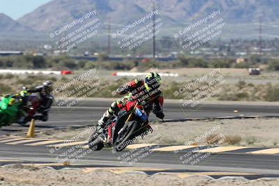 media/Jan-15-2026-Racers Edge (Thu) [[dfebeb70ab]]/3-B Group/Session 2 (Turn 11)/